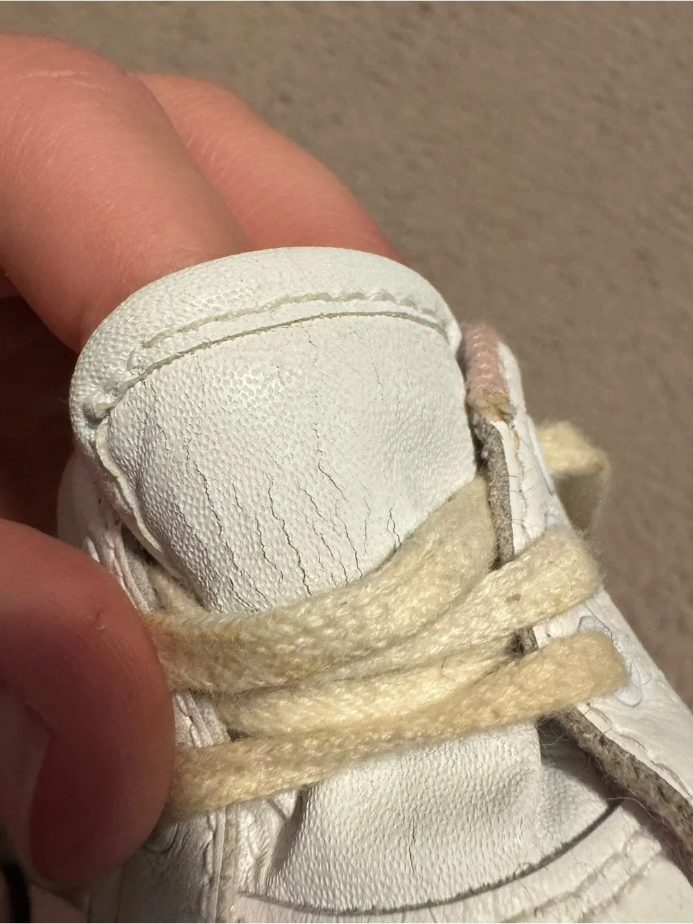 Vintage Oshkosh Crib Shoes Baby Butterfly Size 1 6-12 Weeks White Embroidered-